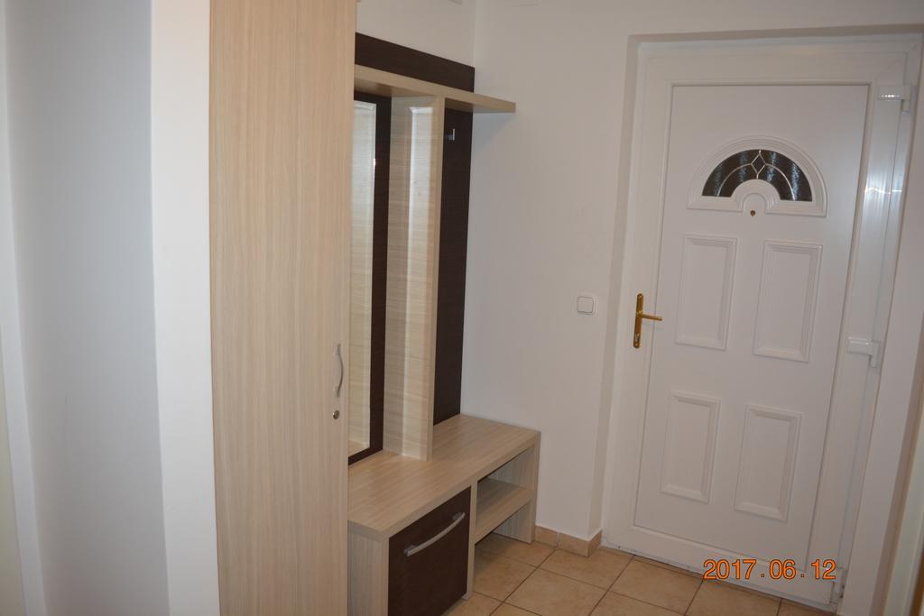 Hajdúszoboszló Gobe Apartman מראה חיצוני תמונה